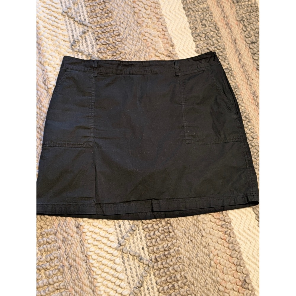 Dockers Womens Black Utility Mini Skirt Size 14 Cargo Pockets Side Zip Stretch